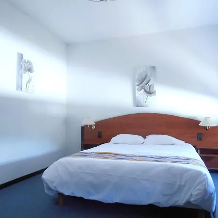 Ξενοδοχείο Castel D'olmes 2*