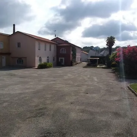 Hotel Castel D'olmes Tabre